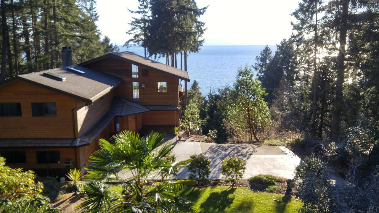 Sunshine Coast Treetop B&B Sechelt Exterior photo