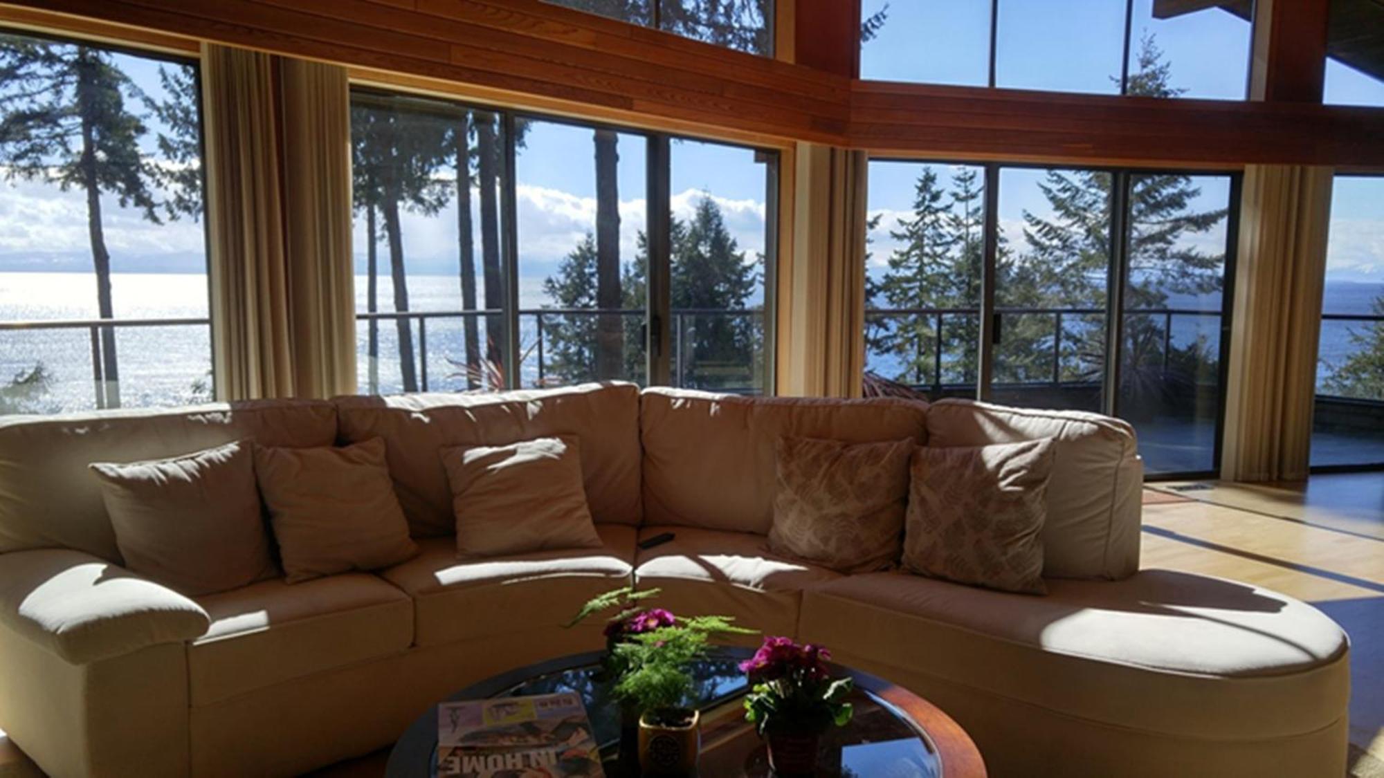 Sunshine Coast Treetop B&B Sechelt Exterior photo